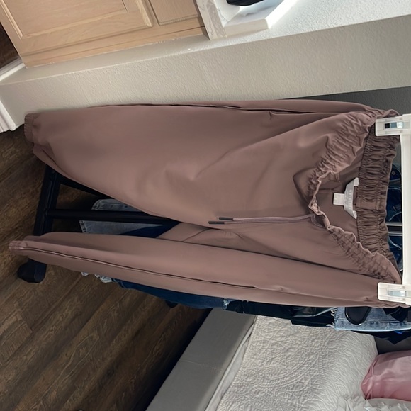 Pants - Athleta metropolis jogger